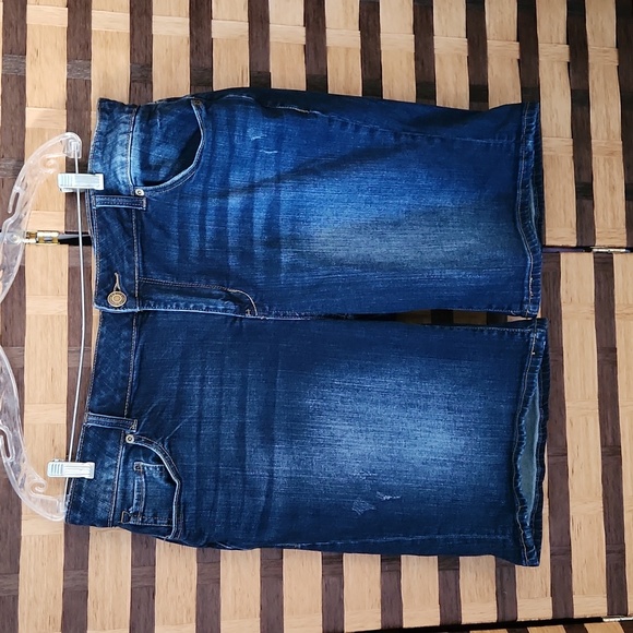 Maurices bermuda stretch jean shorts - Picture 1 of 6